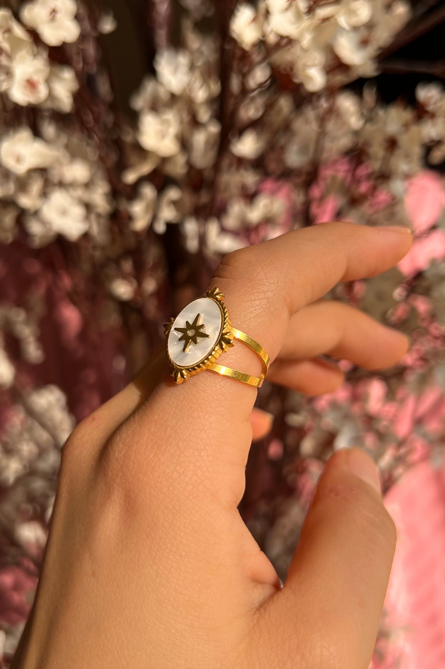 White star gazer ring