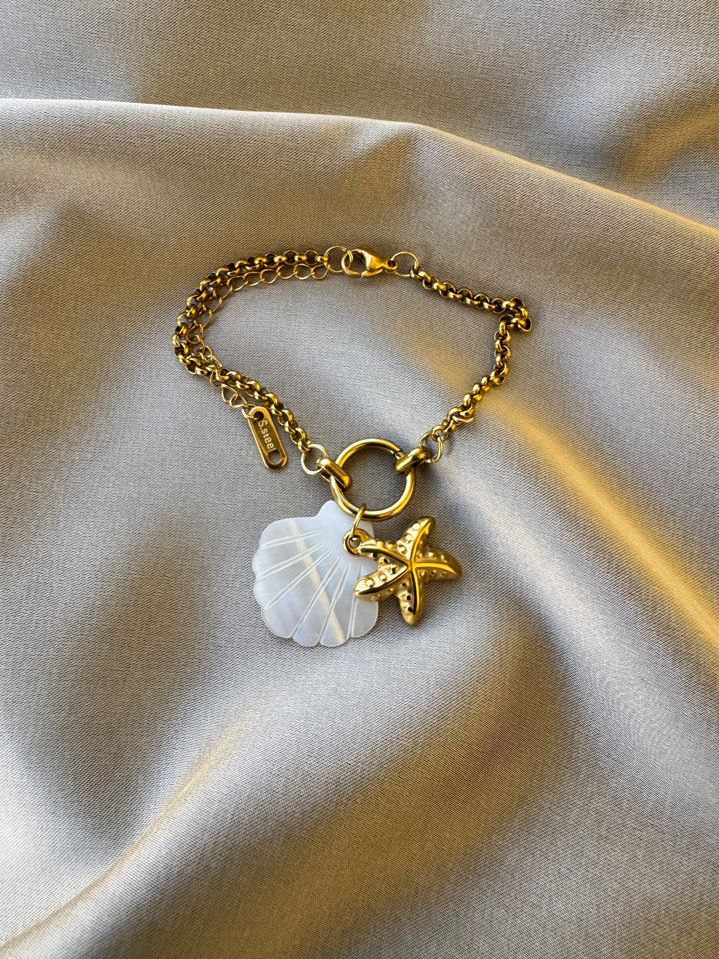 Pearl & starfish bracelet
