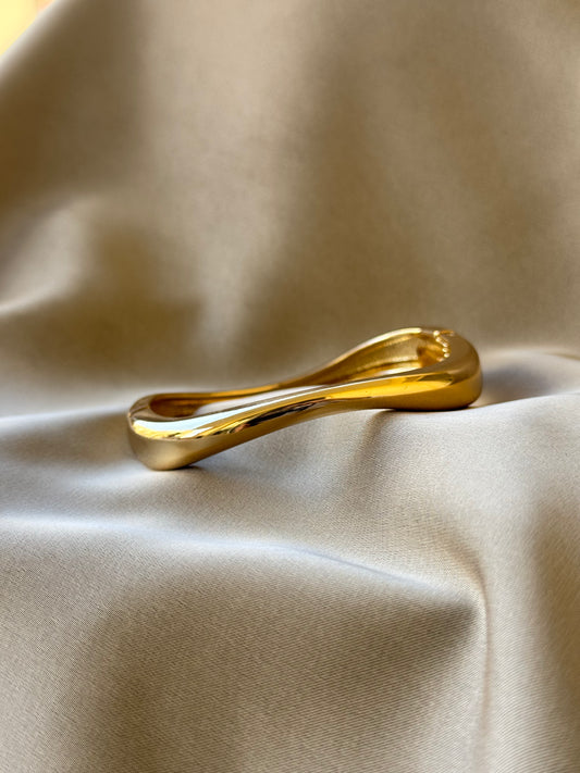 Slim bangle
