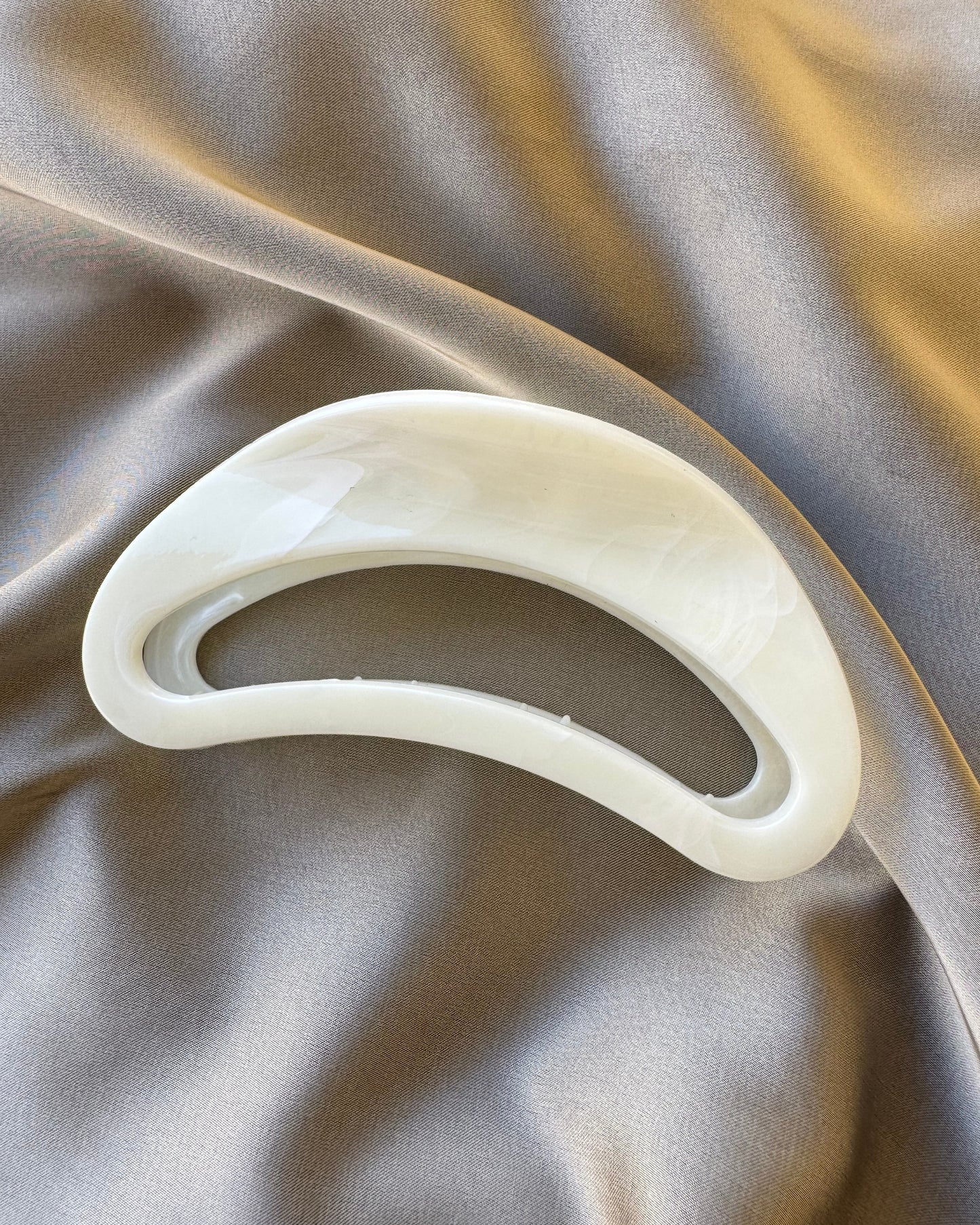 White Jade Curved Clip