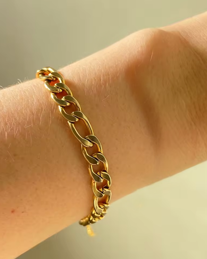 Golden Essential Bracelet
