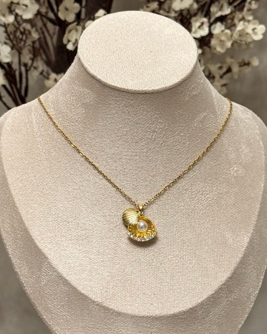 Pearl in shell necklace